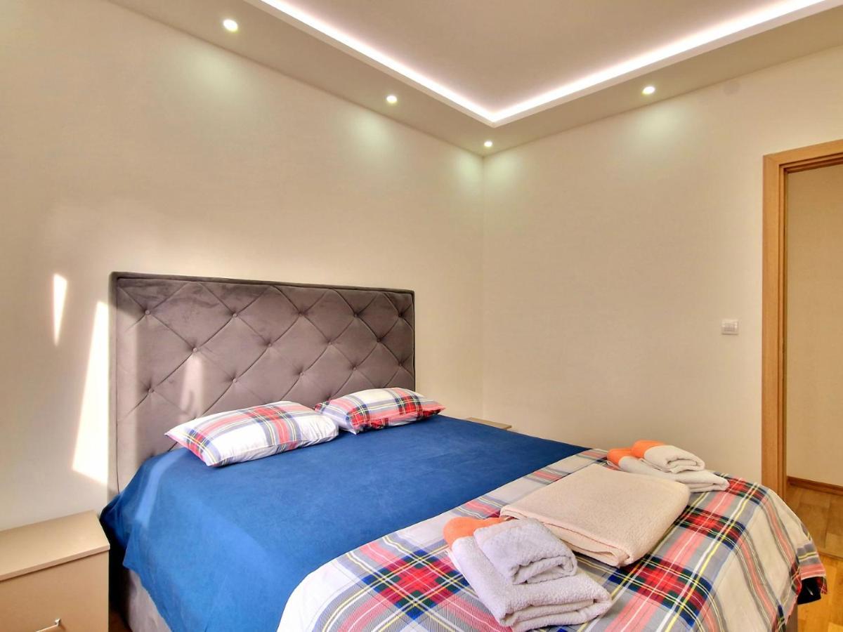 Alara * Budva